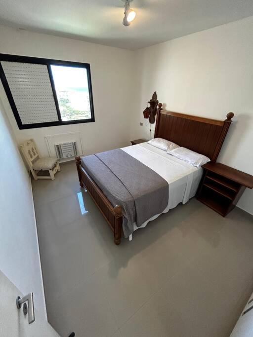 - 1 - 837 Apartment *